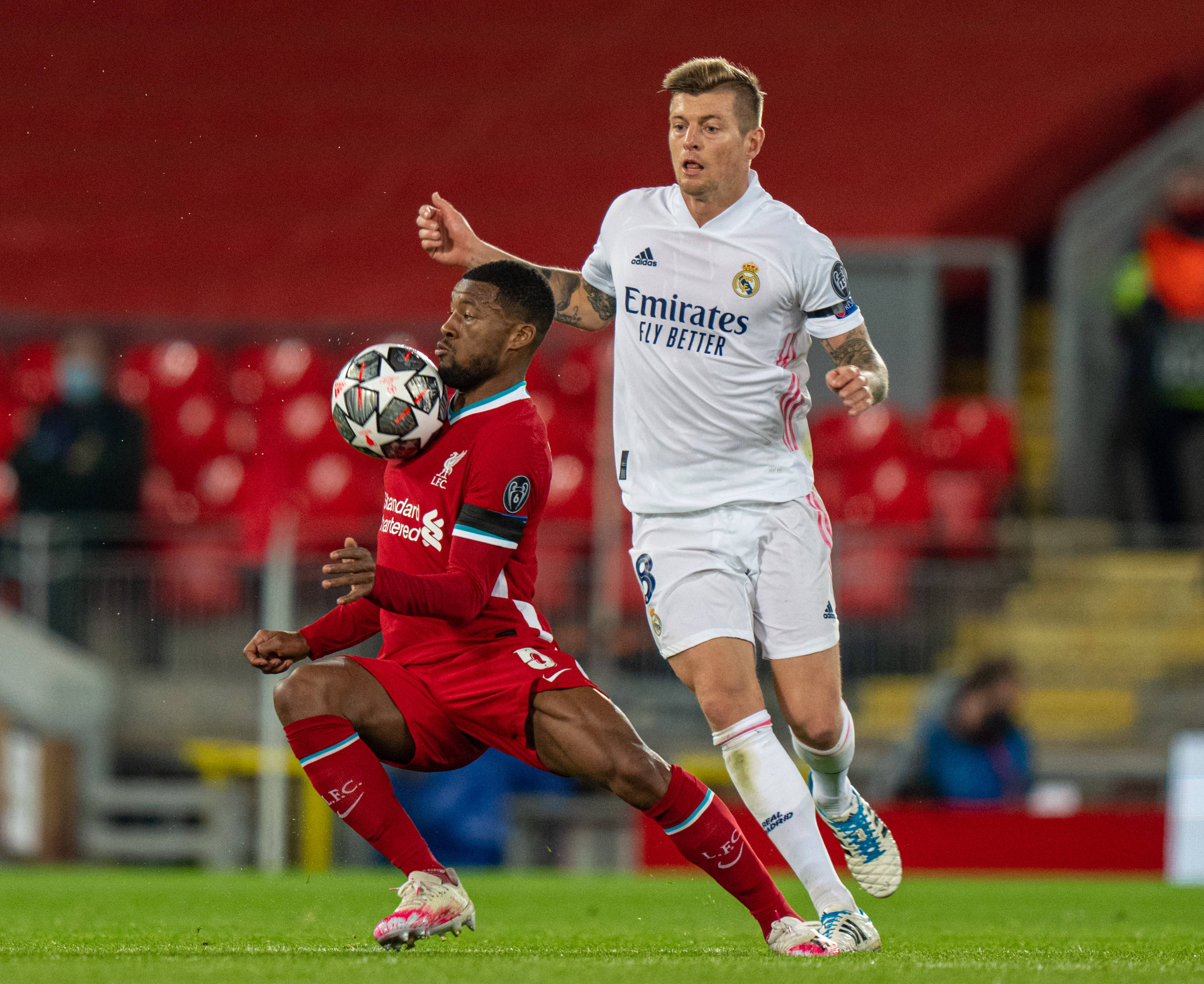 中场层层推 中场层层推